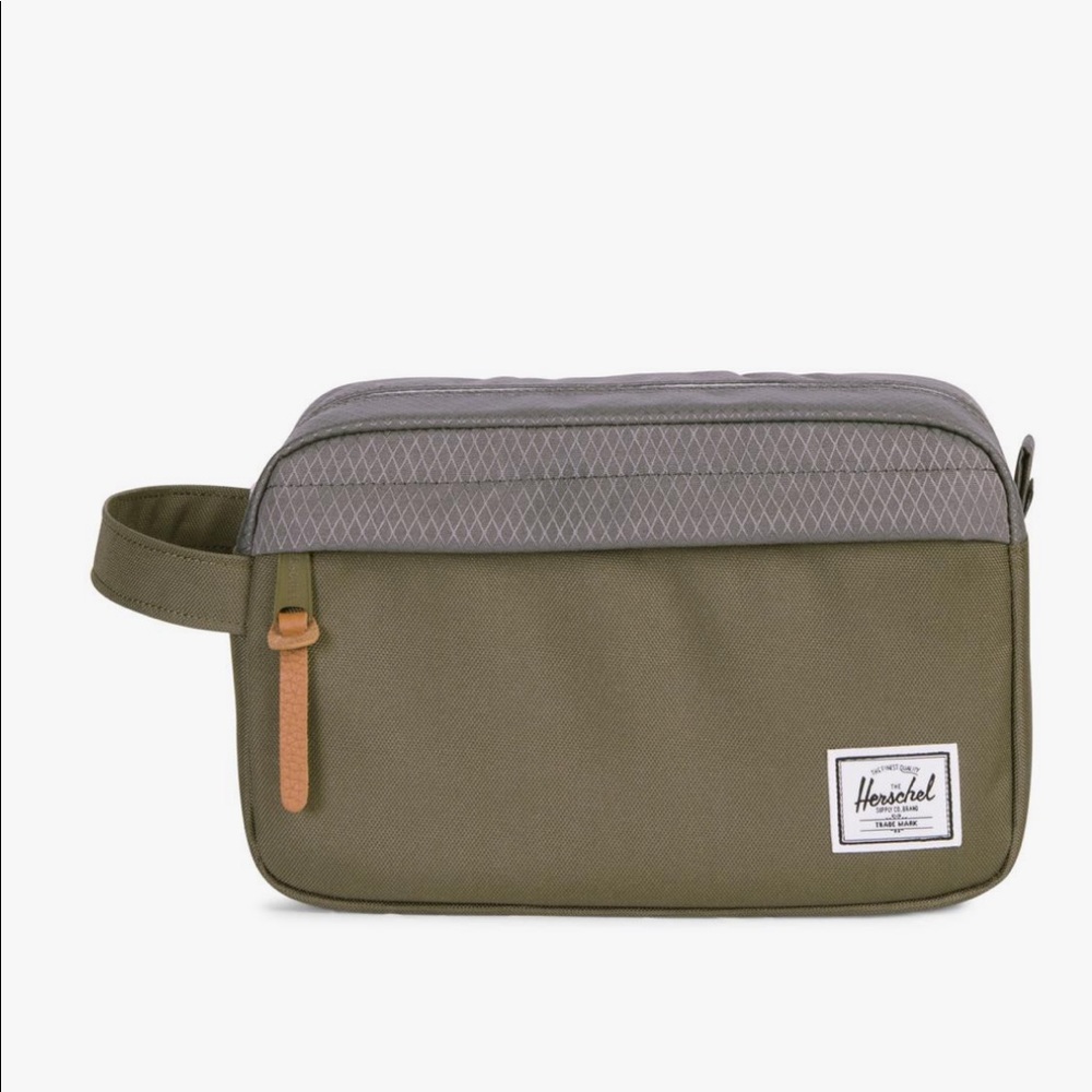 Herschel toiletry bag